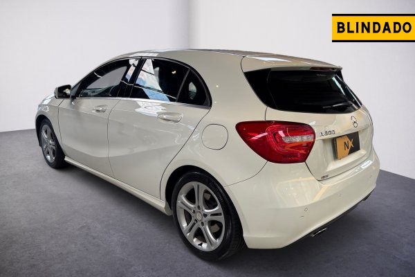 MERCEDES-BENZ A 200 1.6 TURBO URBAN 16V GASOLINA 4P AUTOMÁTICO 2013/2013